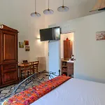 Mar Di Levante Living アパート バーリ